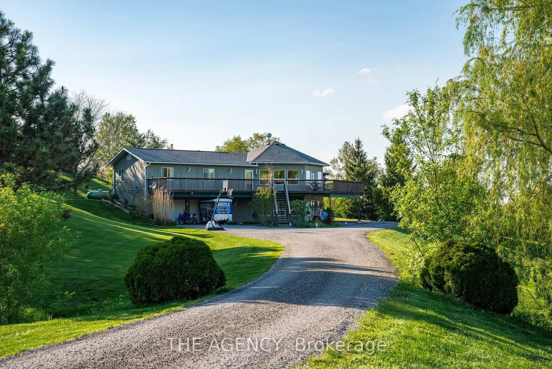 Photo 3 of 5800 17th Sideroad, King, Schomberg — HOMEH