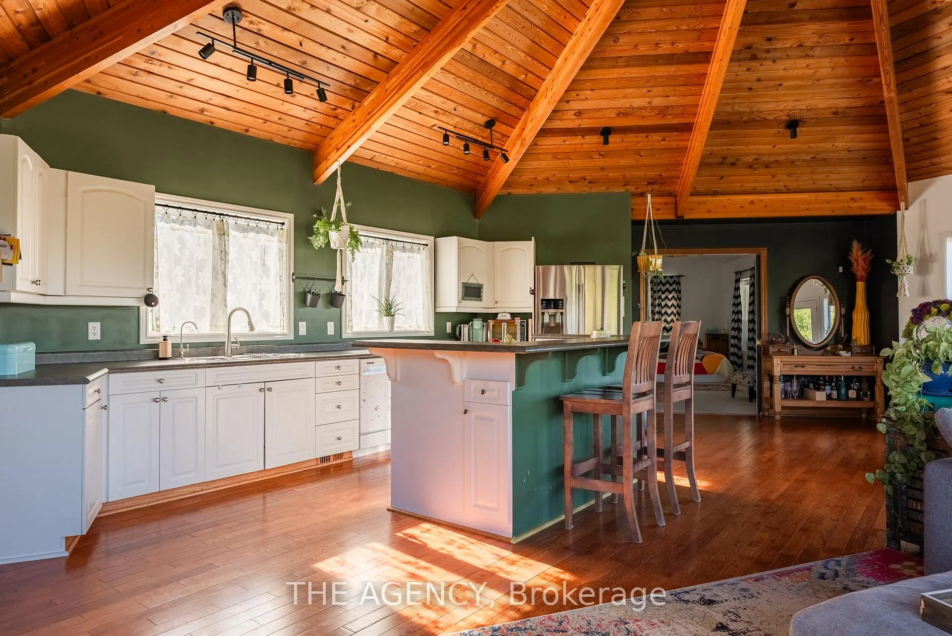 Photo 6 of 5800 17th Sideroad, King, Schomberg — HOMEH