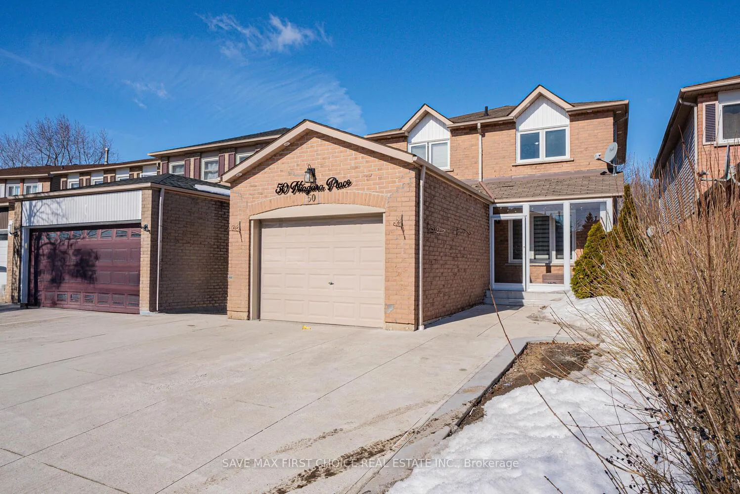 Photo 2 of 50 Niagara Place, Brampton, Westgate — HOMEH