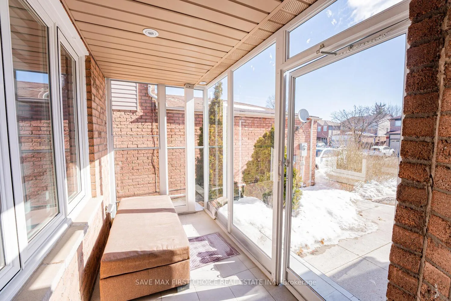 Photo 10 of 50 Niagara Place, Brampton, Westgate — HOMEH