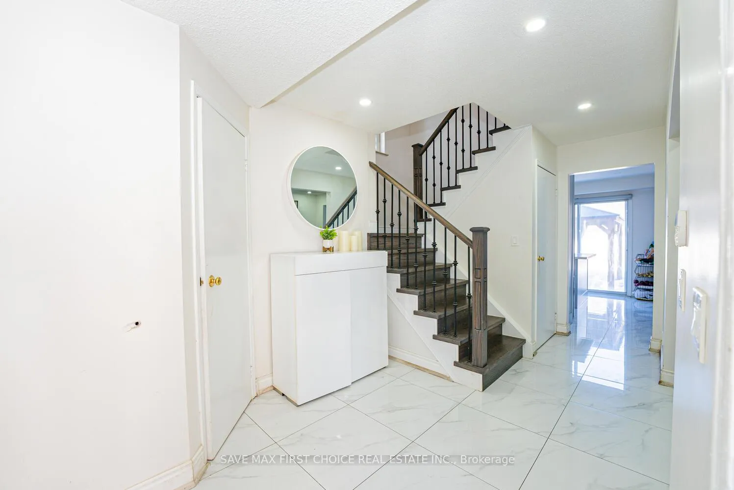 Photo 11 of 50 Niagara Place, Brampton, Westgate — HOMEH