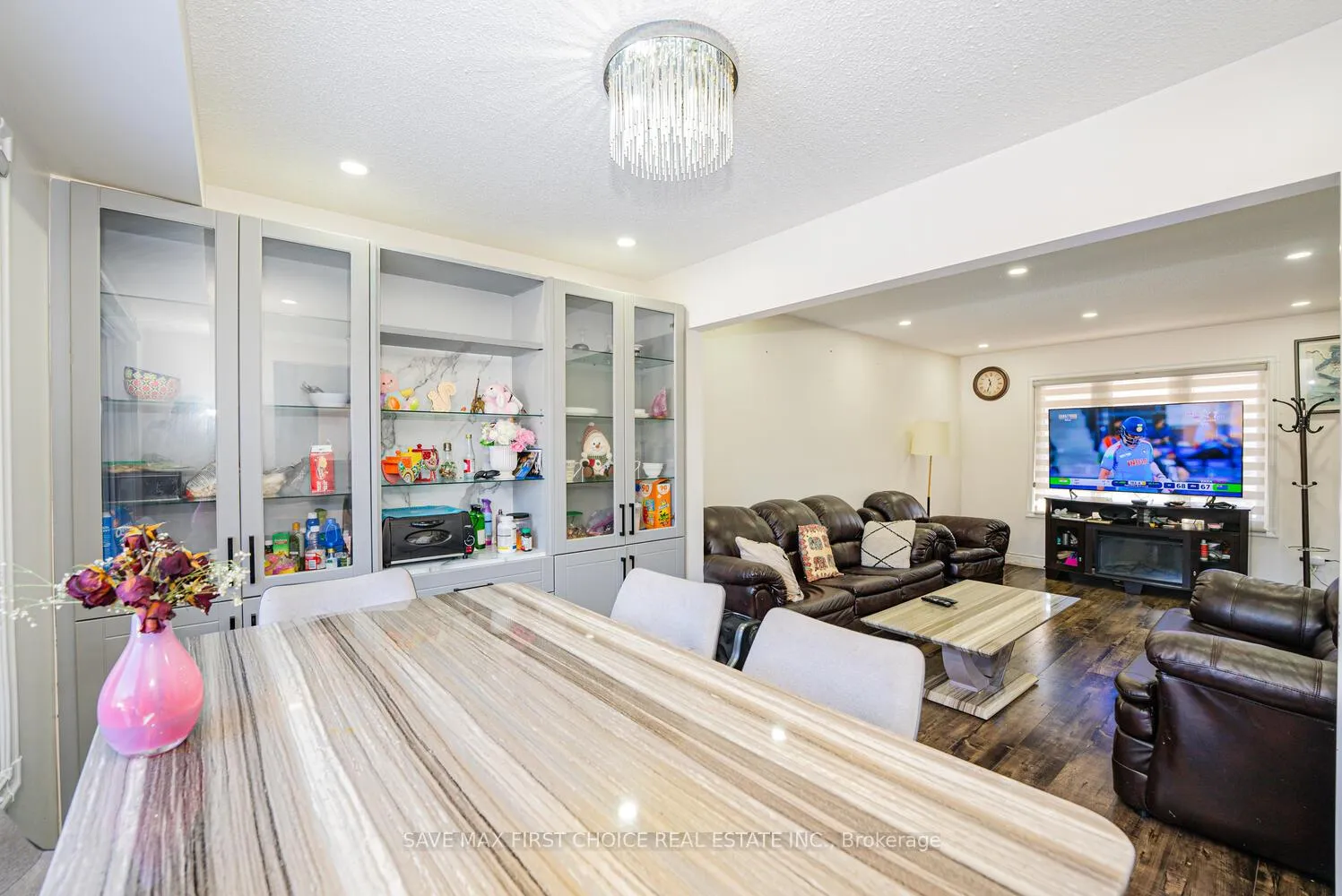 Photo 16 of 50 Niagara Place, Brampton, Westgate — HOMEH