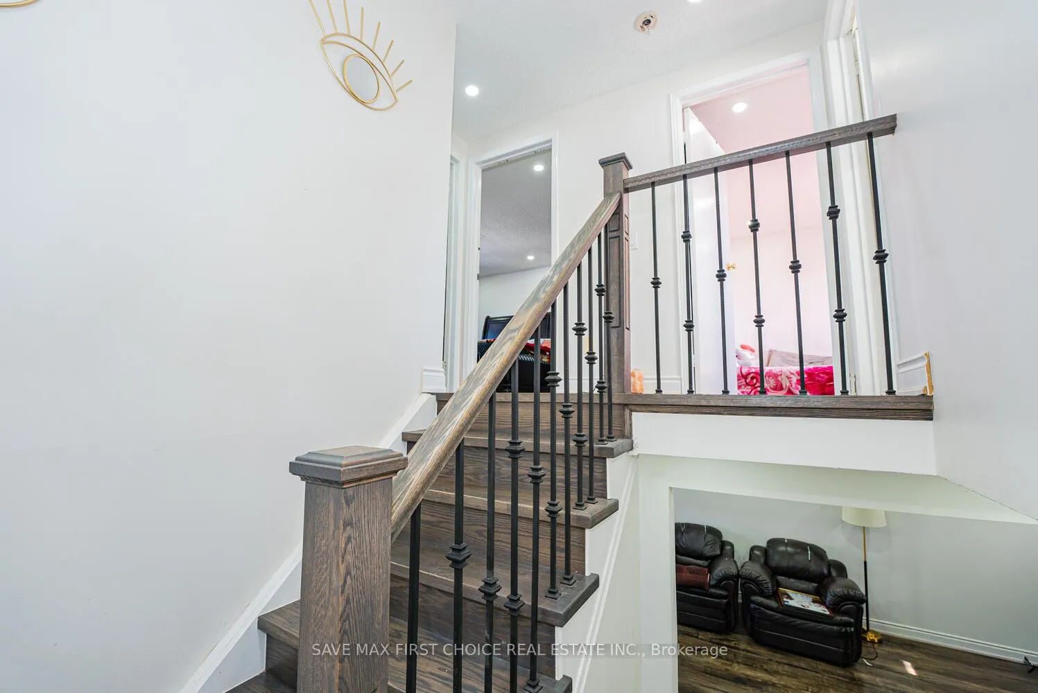 Photo 28 of 50 Niagara Place, Brampton, Westgate — HOMEH
