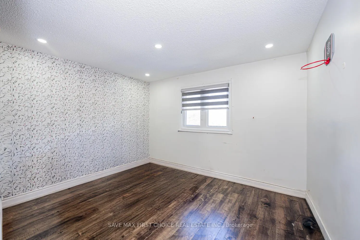 Photo 33 of 50 Niagara Place, Brampton, Westgate — HOMEH