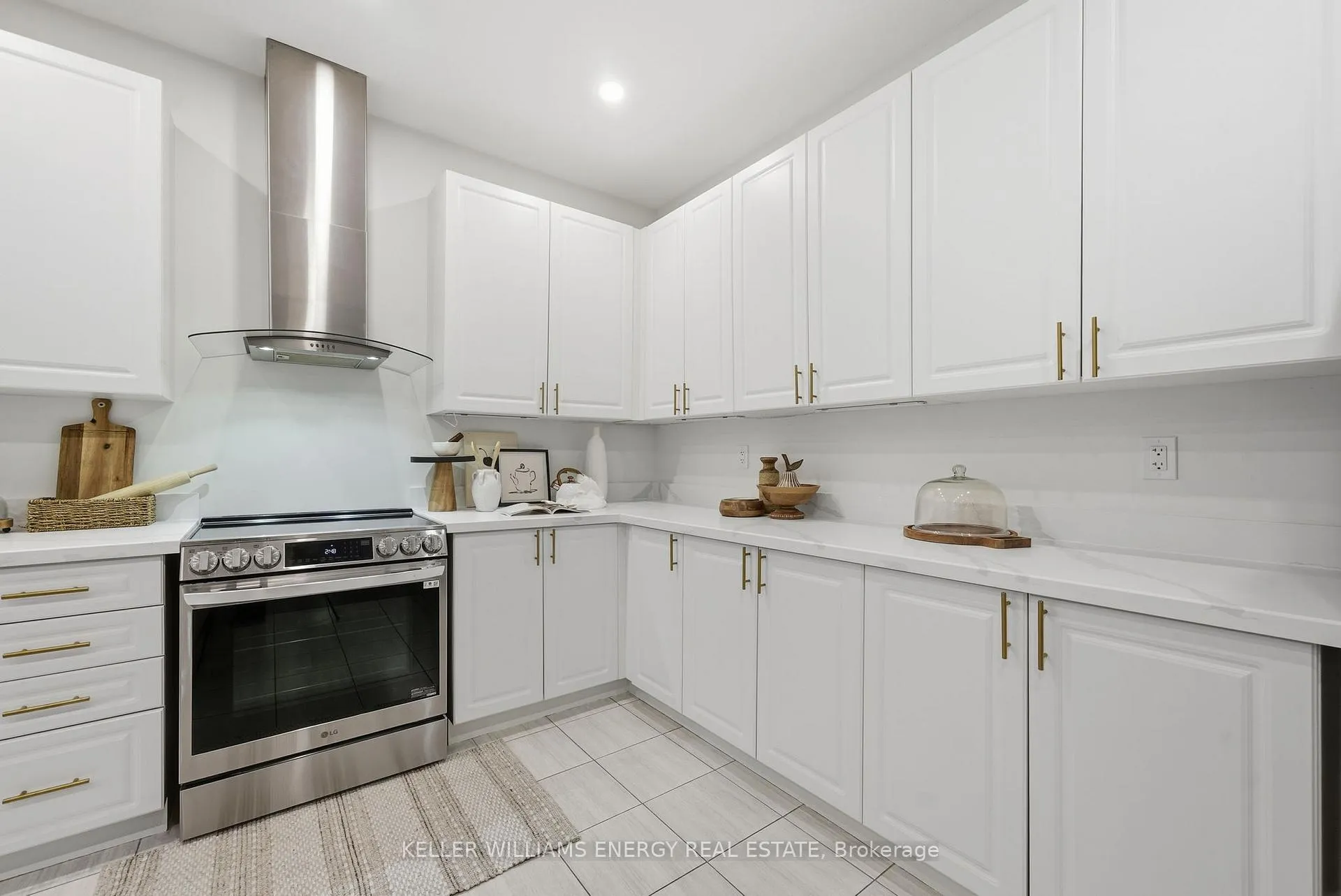 Photo 4 of 1781 William Lott Drive, Oshawa, Taunton — HOMEH