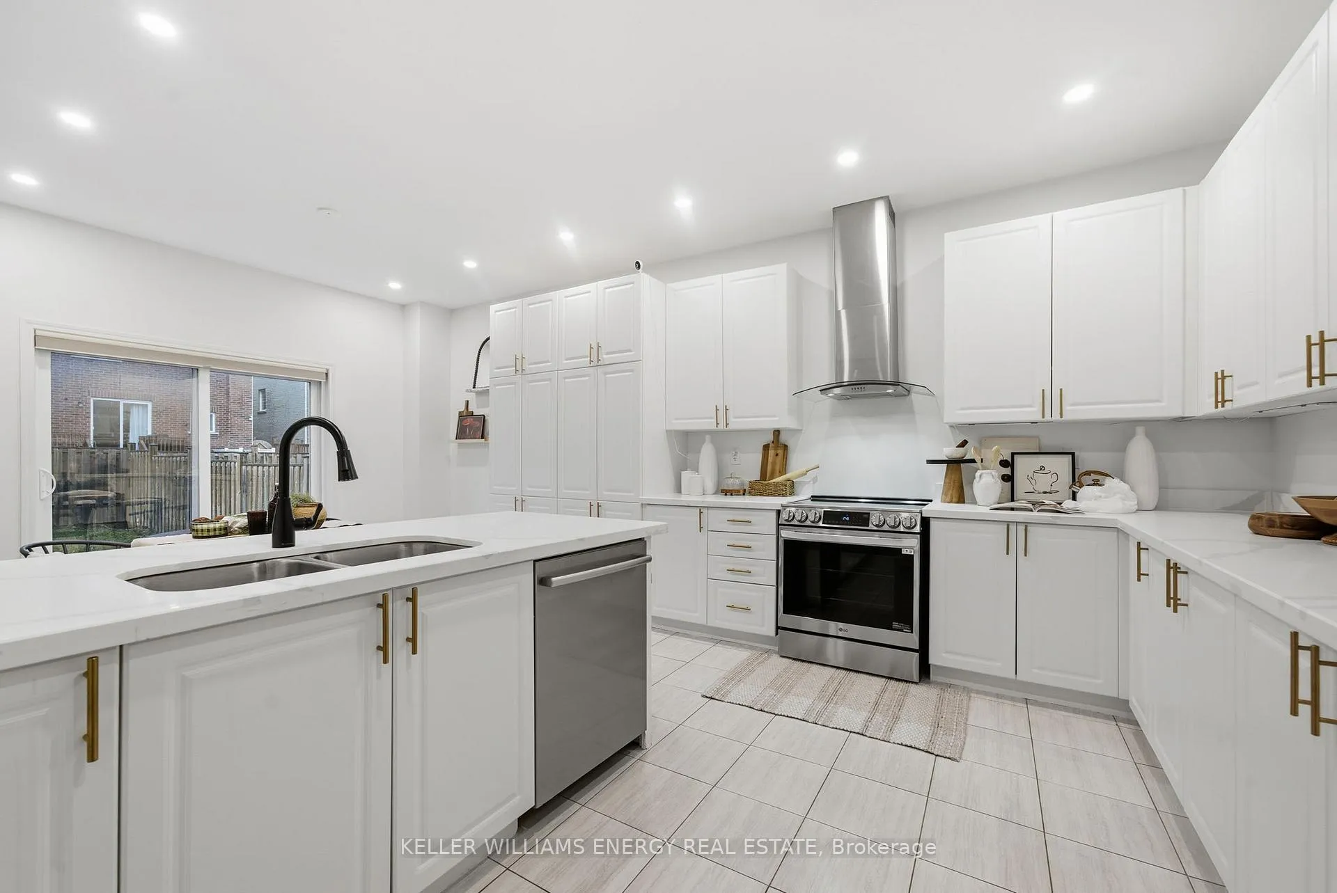 Photo 7 of 1781 William Lott Drive, Oshawa, Taunton — HOMEH