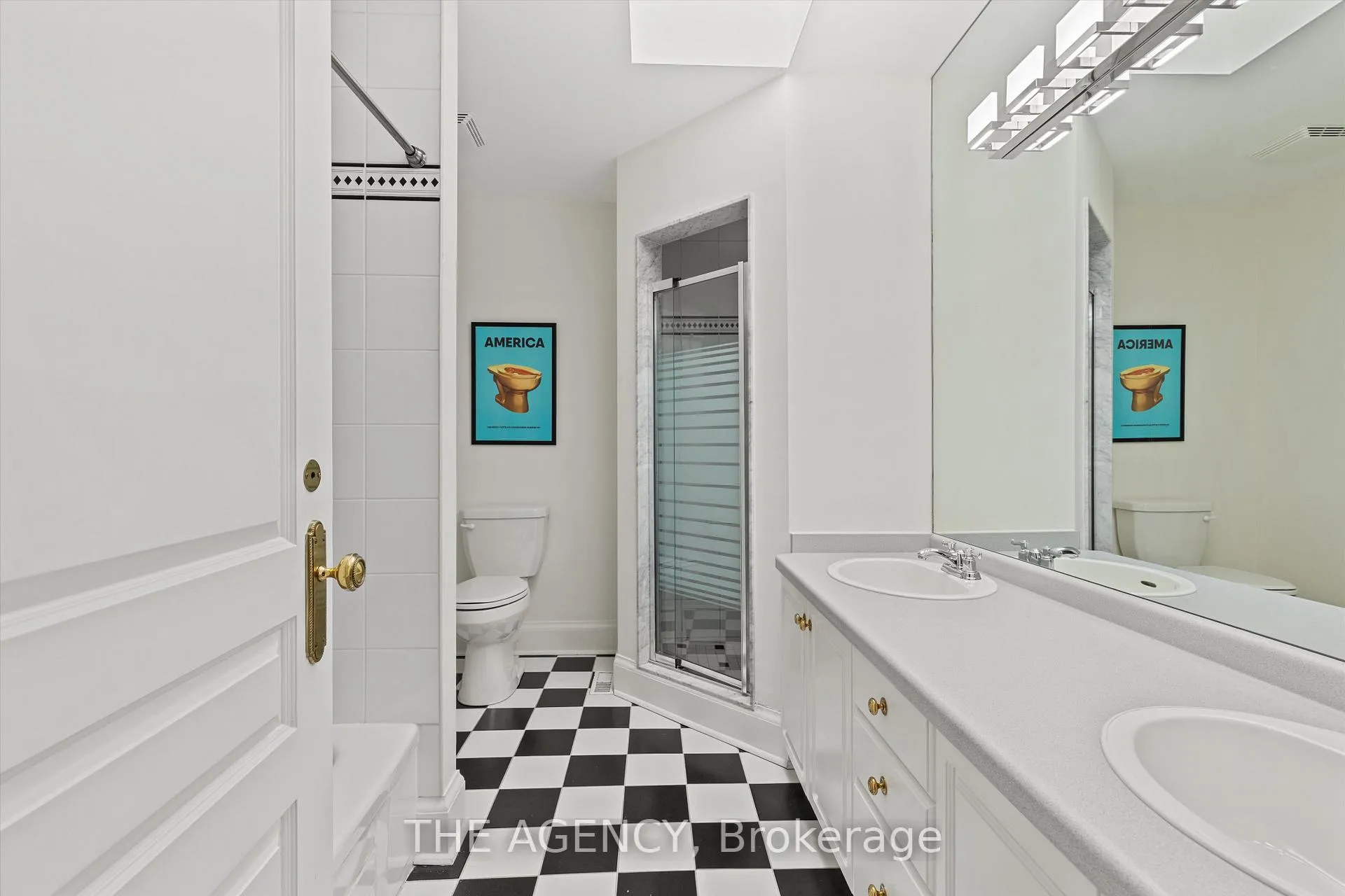 Photo 28 of 30 Grey Road, Toronto, Bedford Park-Nortown — HOMEH