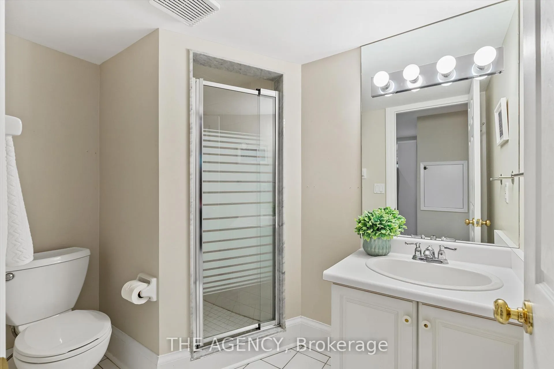 Photo 34 of 30 Grey Road, Toronto, Bedford Park-Nortown — HOMEH