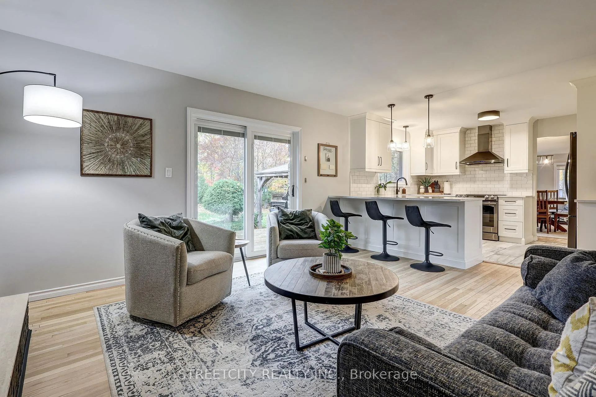 Photo 9 of 231 Centennial Avenue, St. Thomas — HOMEH