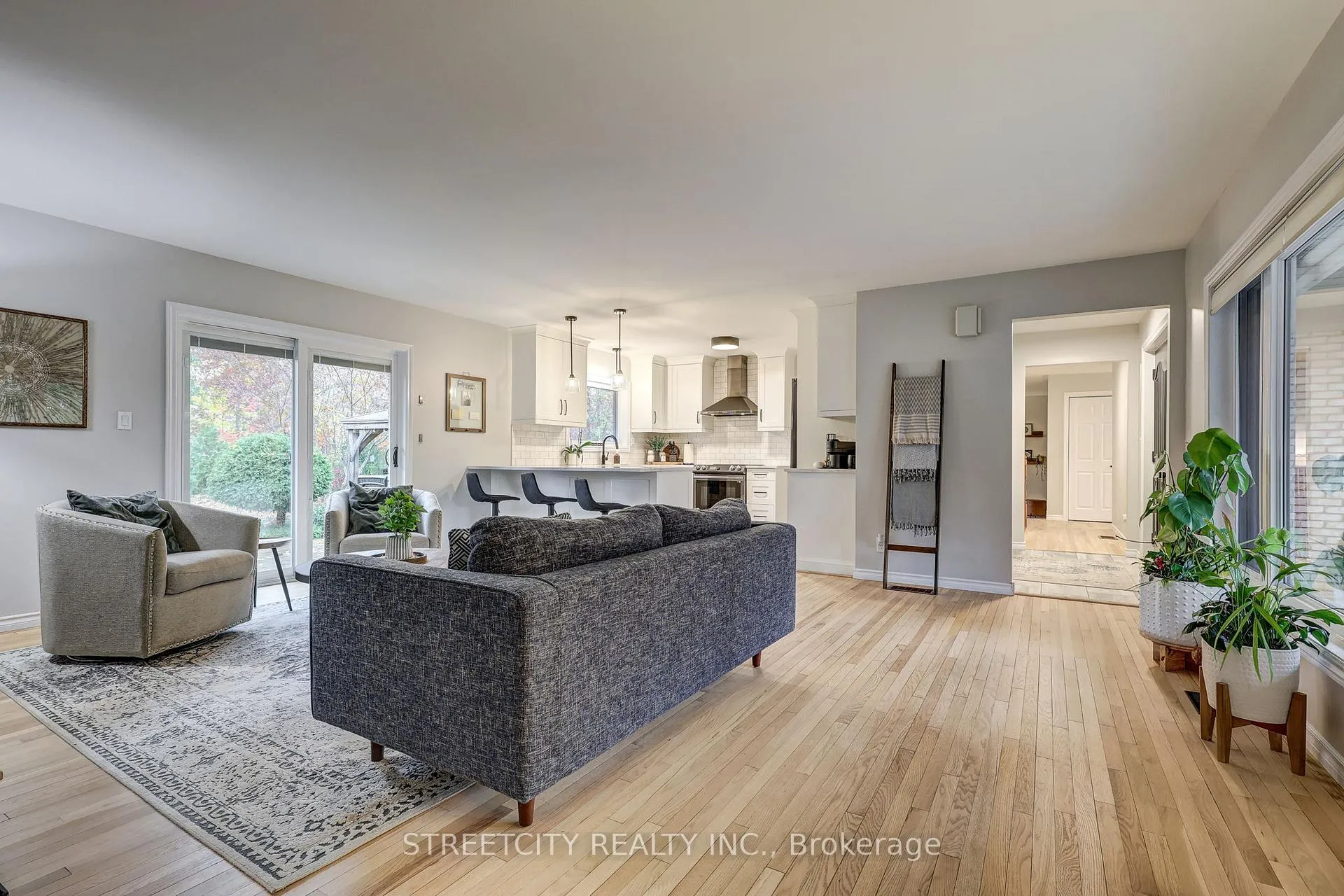 Photo 13 of 231 Centennial Avenue, St. Thomas — HOMEH
