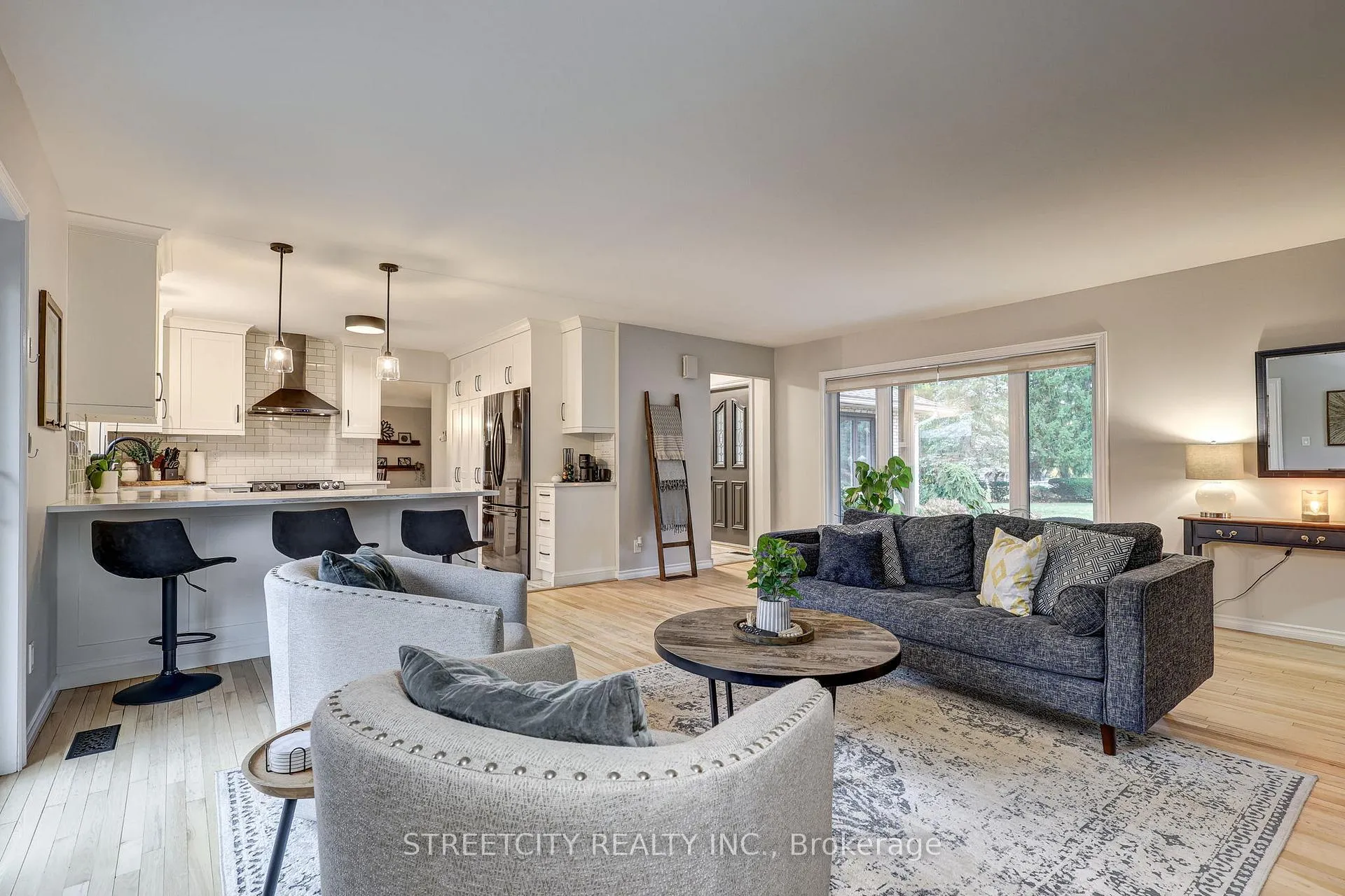 Photo 14 of 231 Centennial Avenue, St. Thomas — HOMEH