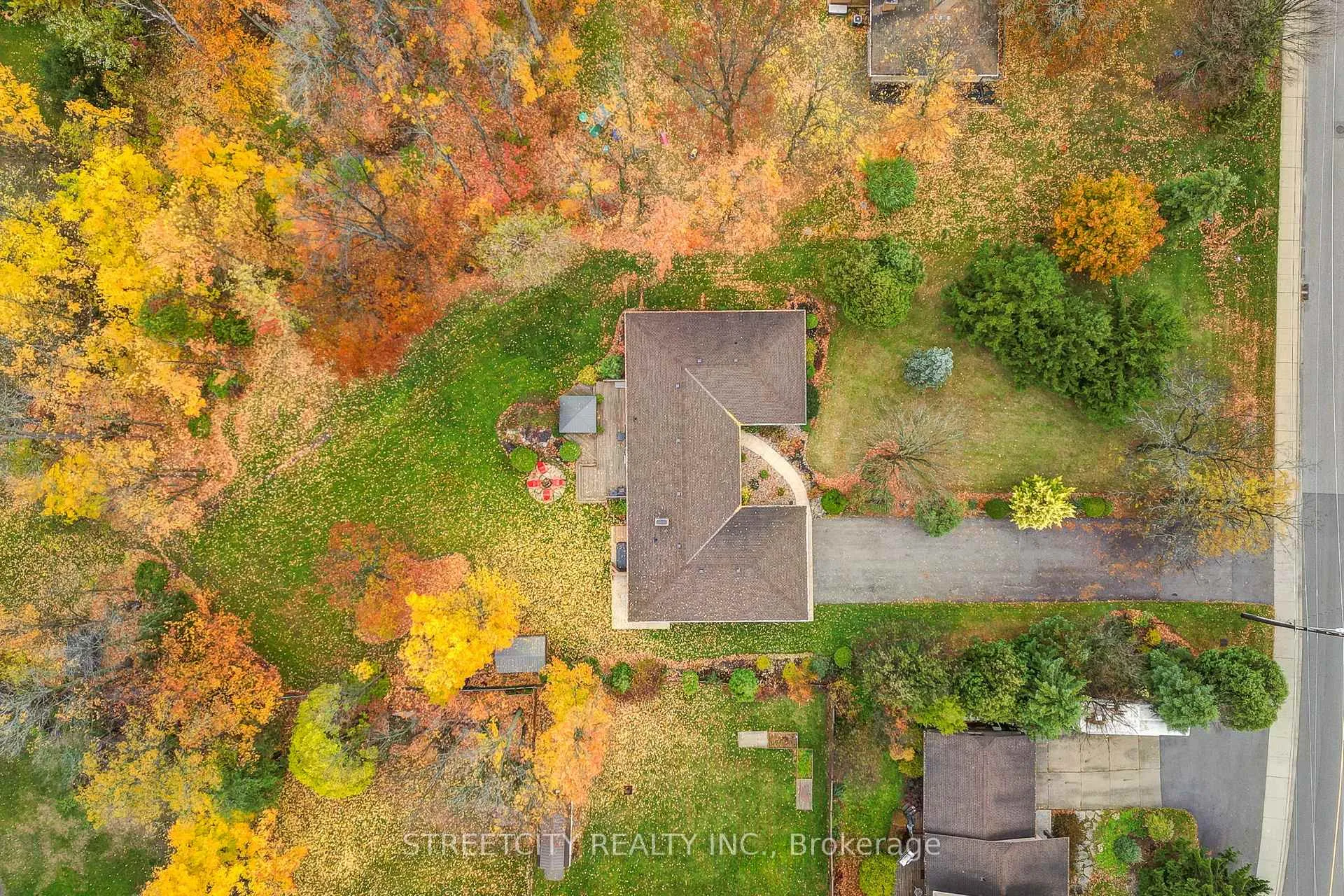 Photo 43 of 231 Centennial Avenue, St. Thomas — HOMEH
