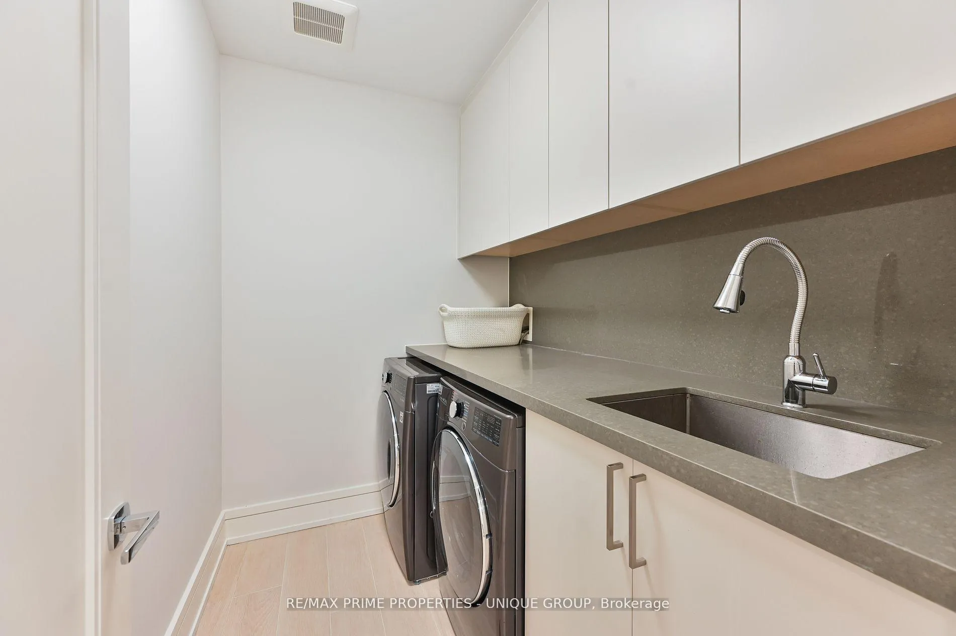 Photo 36 of 275 Glenforest Road, Toronto, Lawrence Park North — HOMEH