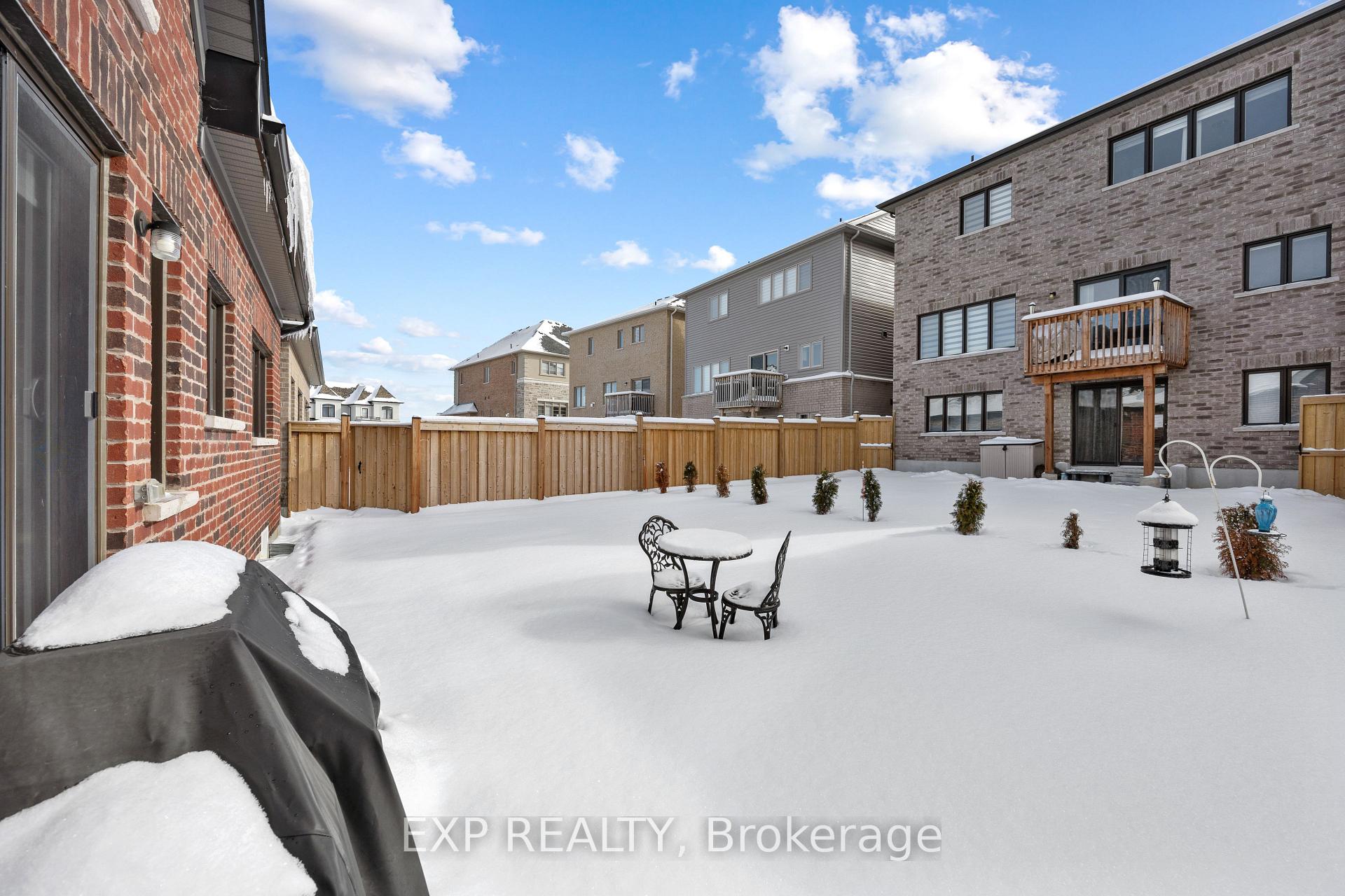 Photo 31 of 19 Pietrowski Drive, Georgina, Keswick North — HOMEH