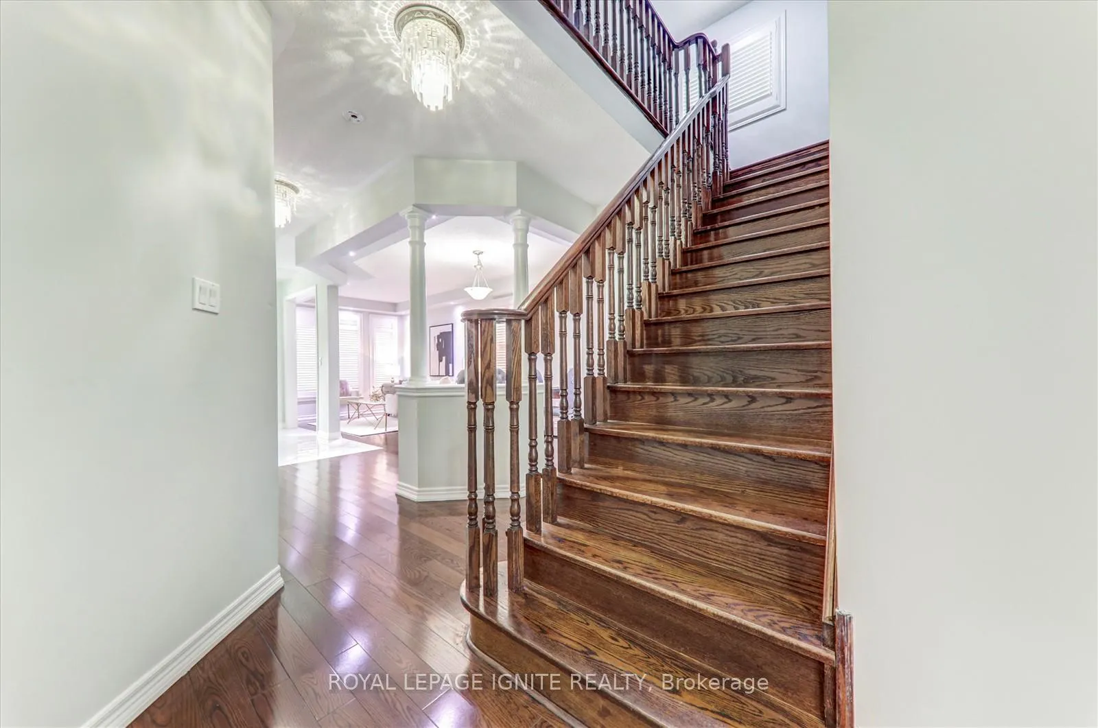 Photo 9 of 52 Bernbridge Road, Markham, Cedar Grove — HOMEH