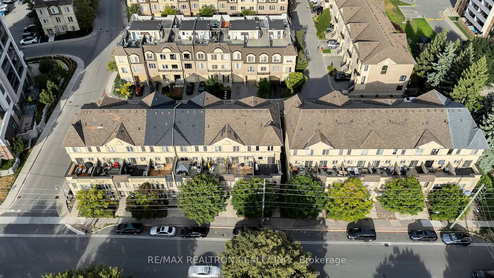 Photo 3 of Unit 8, 1250 St Martins Drive, Pickering, Bay Ridges — HOMEH
