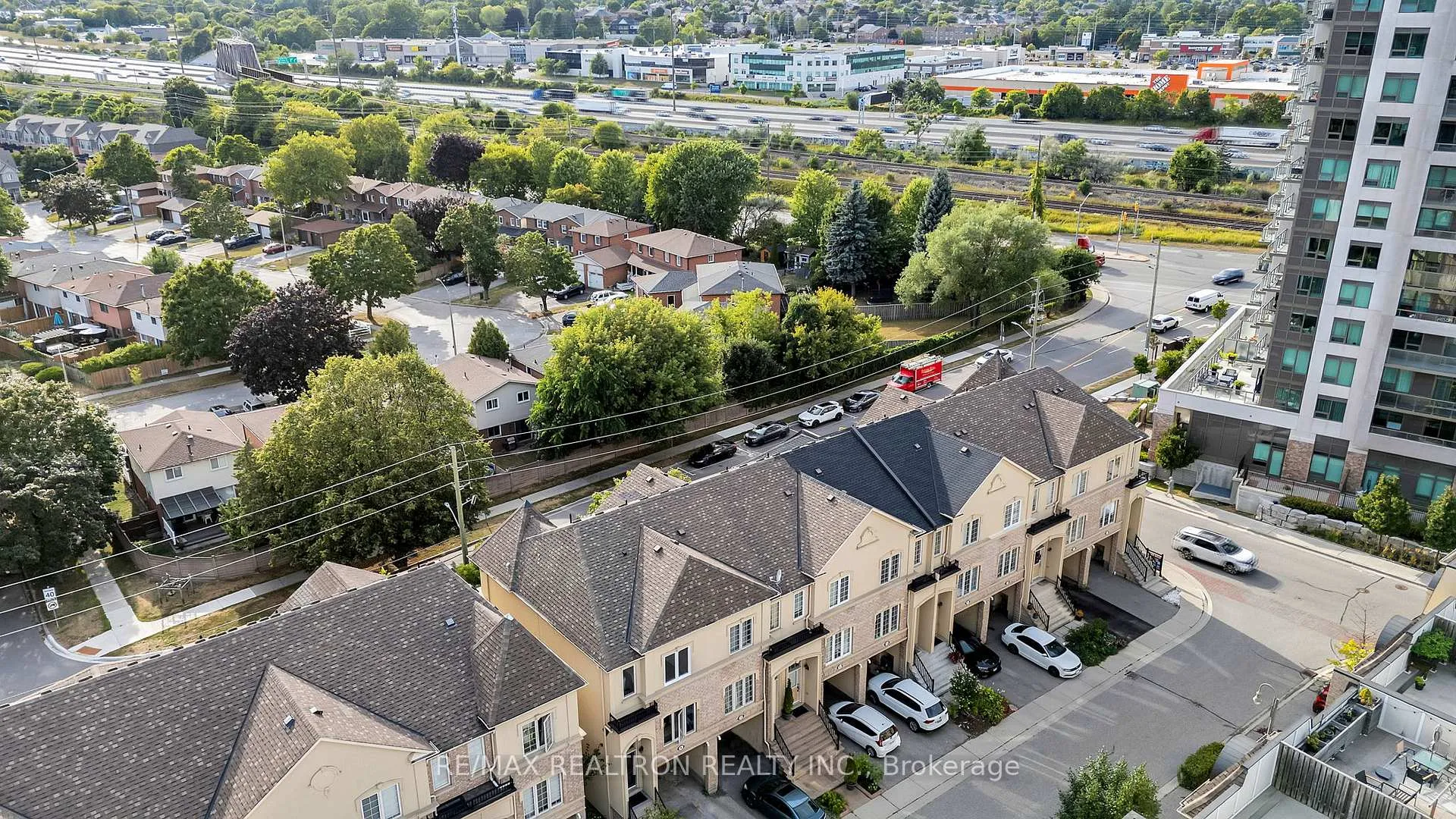 Photo 4 of Unit 8, 1250 St Martins Drive, Pickering, Bay Ridges — HOMEH