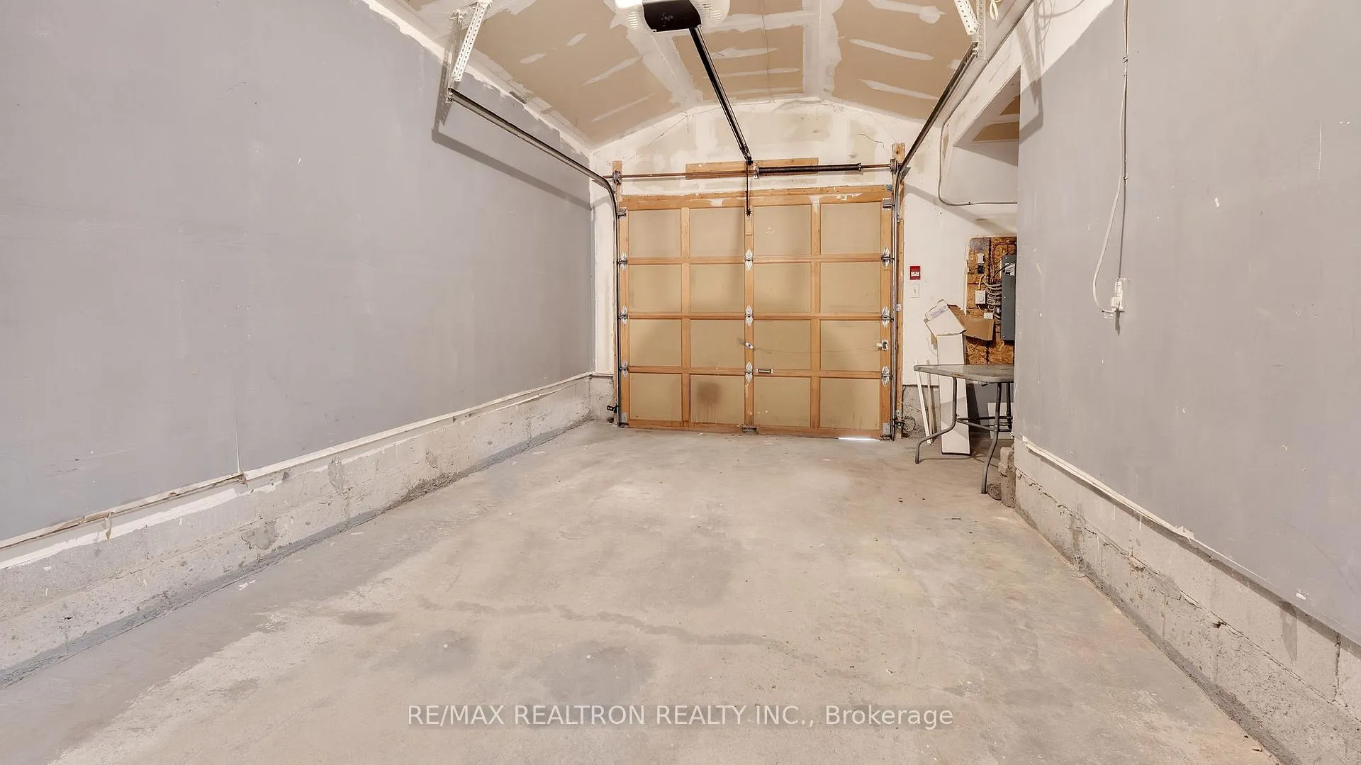 Photo 13 of Unit 8, 1250 St Martins Drive, Pickering, Bay Ridges — HOMEH