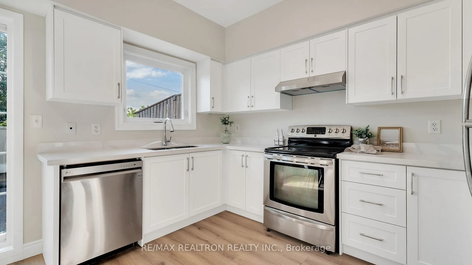 Photo 19 of Unit 8, 1250 St Martins Drive, Pickering, Bay Ridges — HOMEH