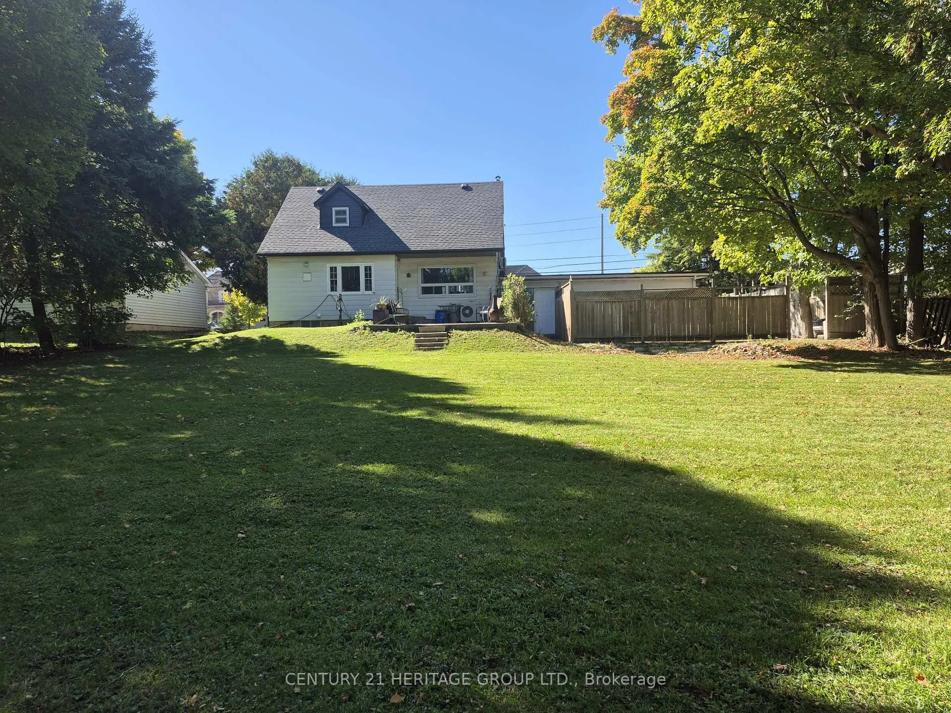 Photo 2 of 10911 Victoria Square Boulevard, Markham, Victoria Square — HOMEH