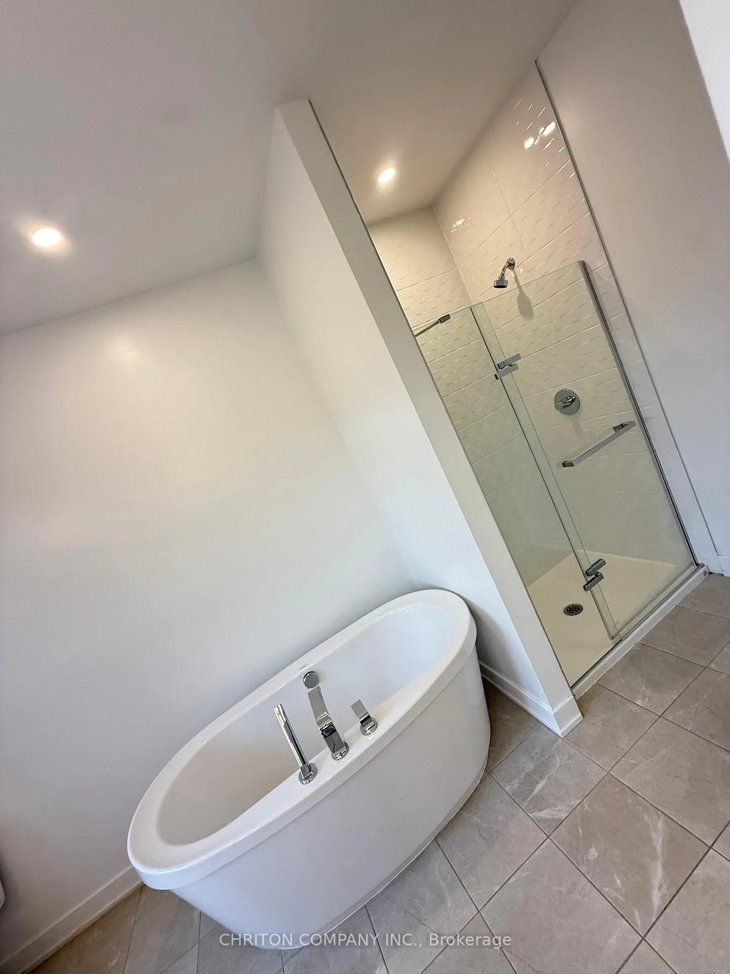 Photo 11 of 941 Beckton Heights, Ottawa, Munster — HOMEH