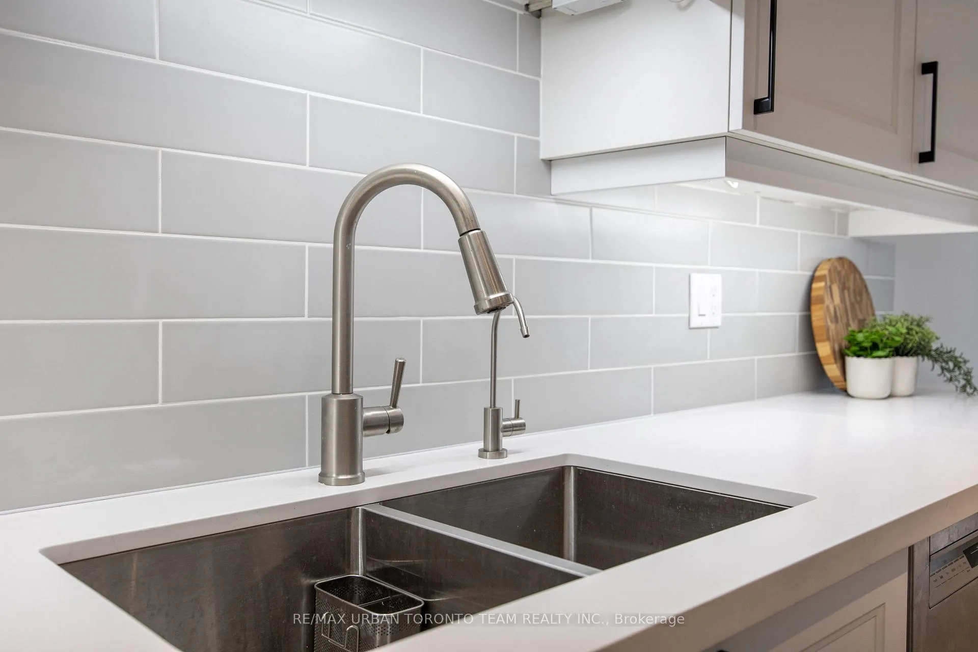 Photo 7 of 50 Ashland Avenue, Toronto, Woodbine Corridor — HOMEH