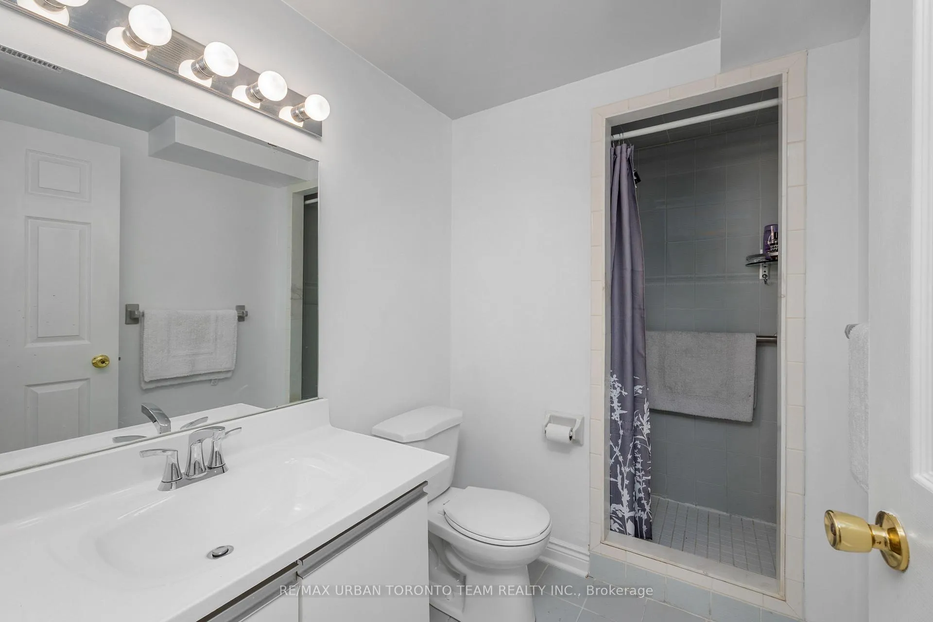 Photo 30 of 50 Ashland Avenue, Toronto, Woodbine Corridor — HOMEH
