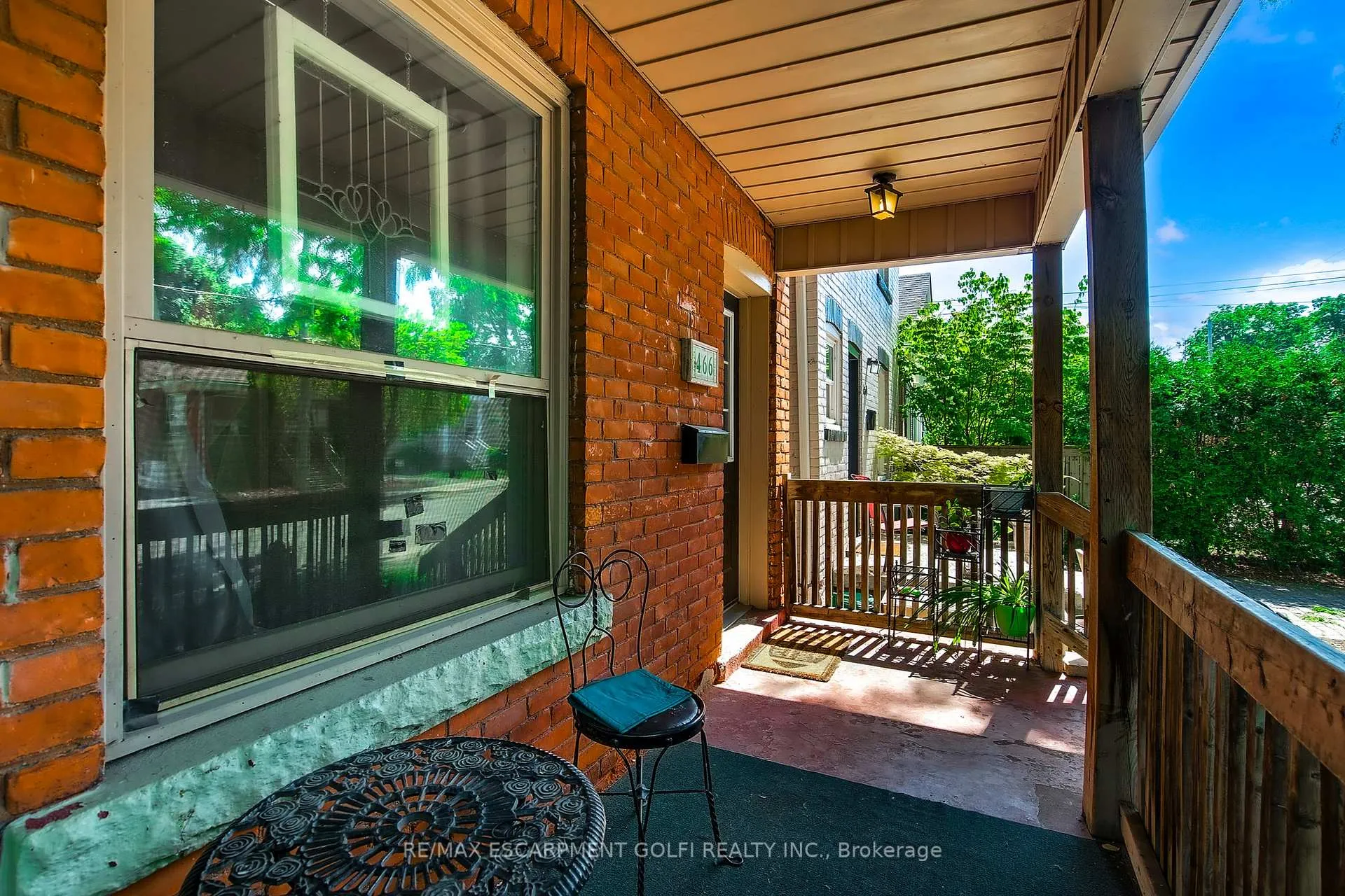 Photo 4 of 466 Charlton Avenue W, Hamilton, Kirkendall — HOMEH