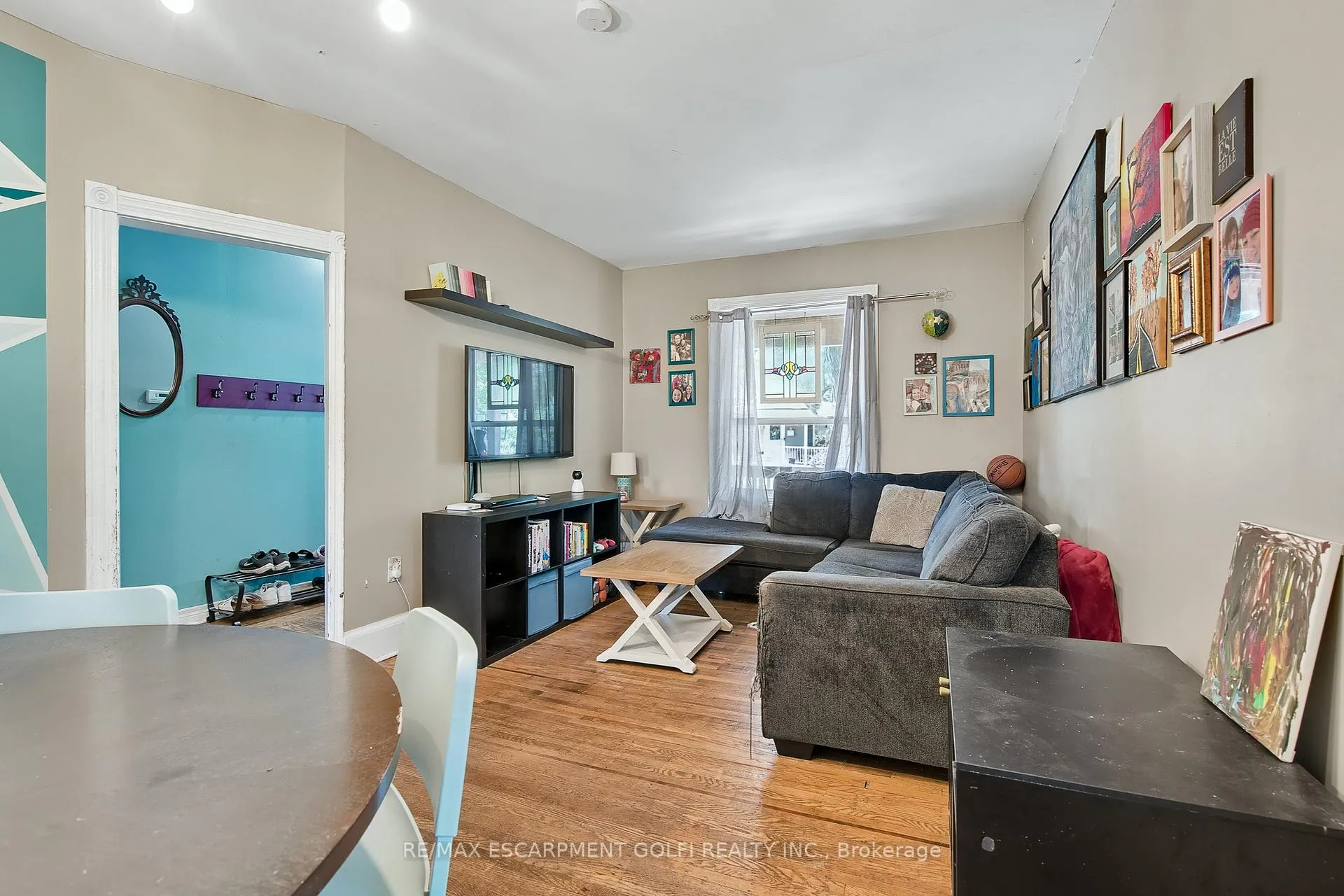 Photo 10 of 466 Charlton Avenue W, Hamilton, Kirkendall — HOMEH