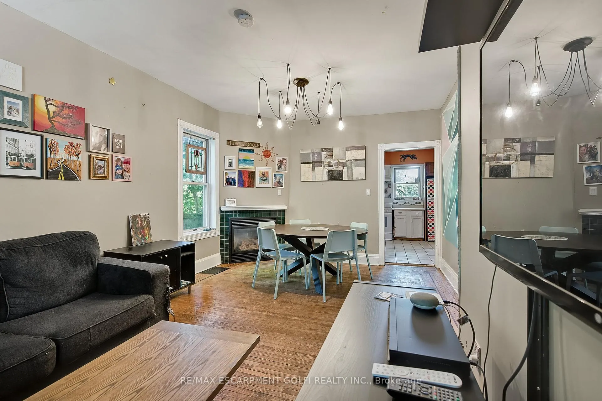 Photo 11 of 466 Charlton Avenue W, Hamilton, Kirkendall — HOMEH