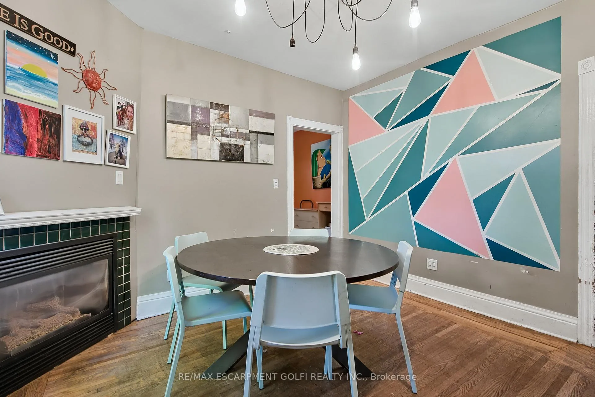 Photo 12 of 466 Charlton Avenue W, Hamilton, Kirkendall — HOMEH