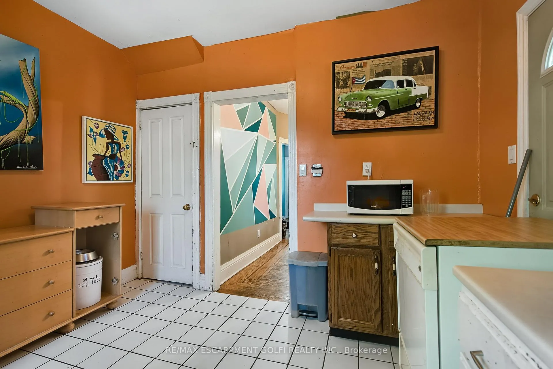 Photo 14 of 466 Charlton Avenue W, Hamilton, Kirkendall — HOMEH