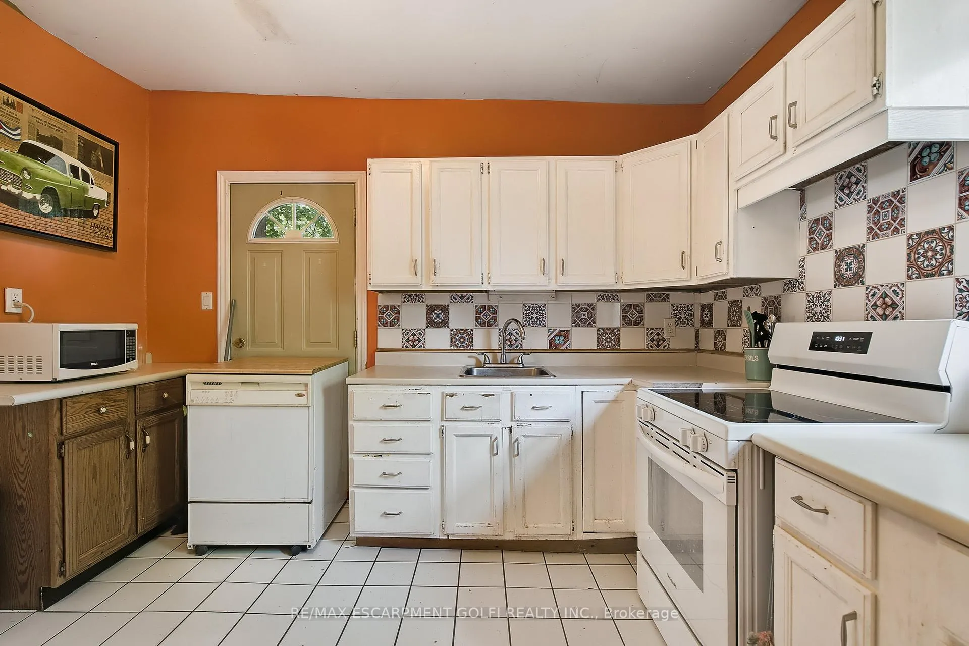 Photo 15 of 466 Charlton Avenue W, Hamilton, Kirkendall — HOMEH