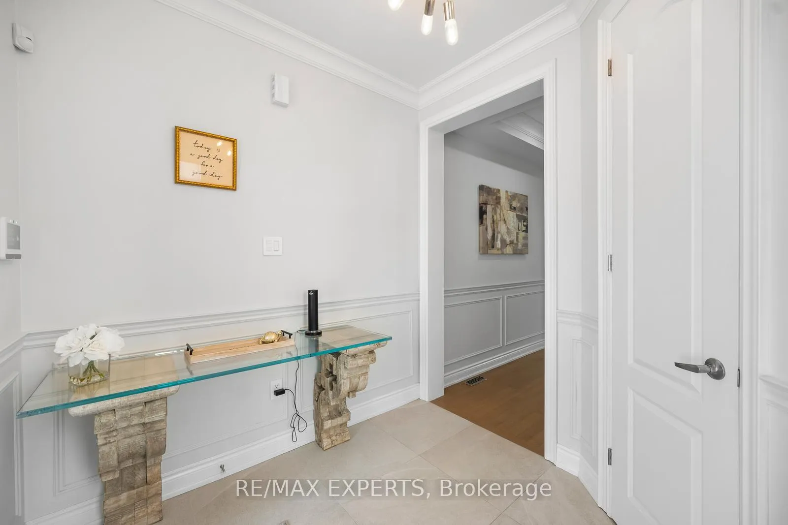 Photo 5 of 24 Sedgewick Place, Vaughan, Vellore Village — HOMEH