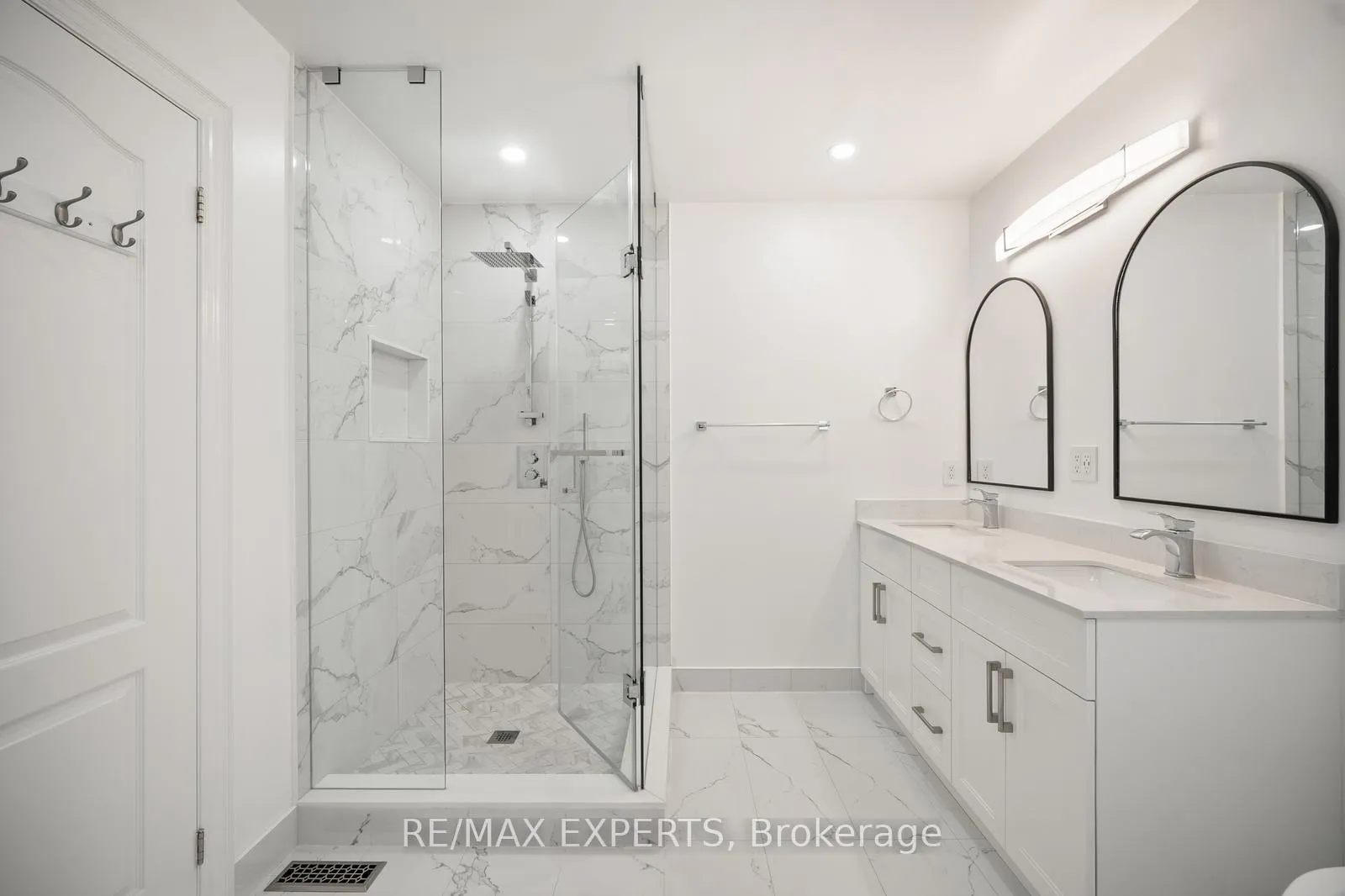 Photo 26 of 24 Sedgewick Place, Vaughan, Vellore Village — HOMEH