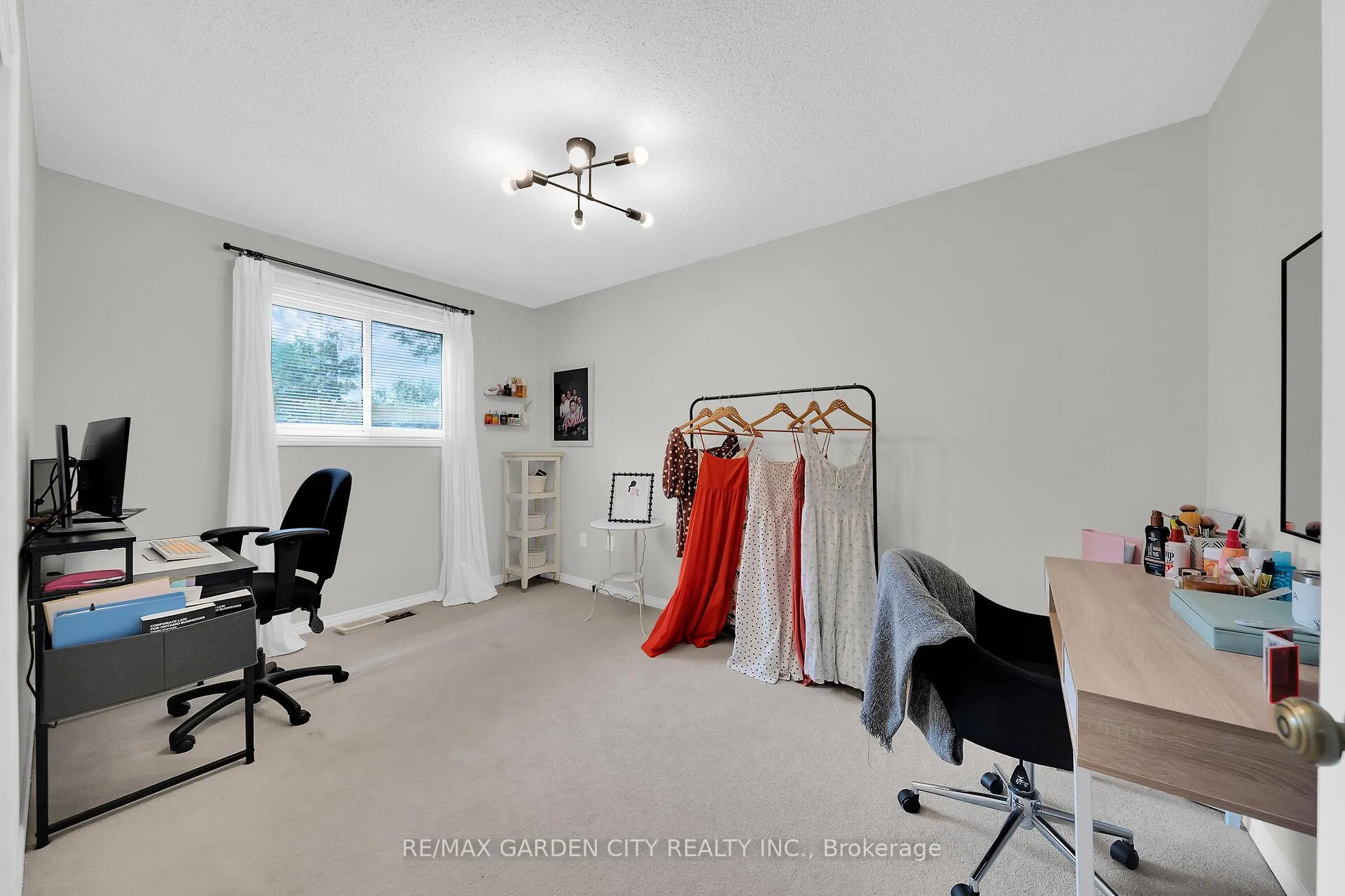 Photo 18 of 41 Sandra Crescent, Grimsby, Grimsby East — HOMEH