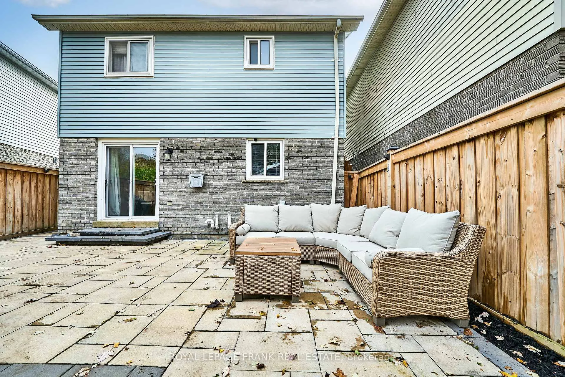Photo 34 of 812 Attersley Drive, Oshawa, Pinecrest — HOMEH