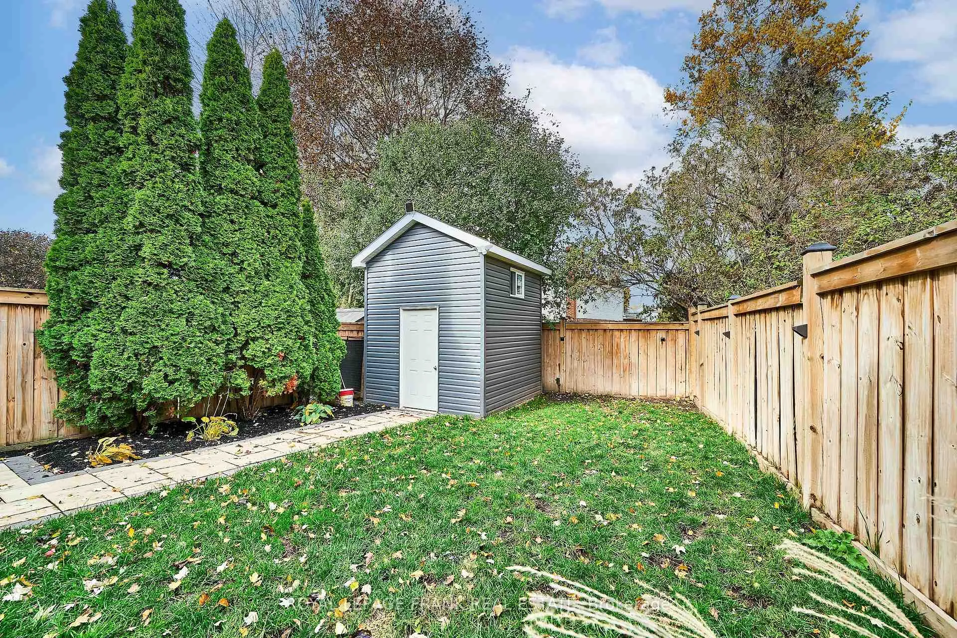 Photo 37 of 812 Attersley Drive, Oshawa, Pinecrest — HOMEH