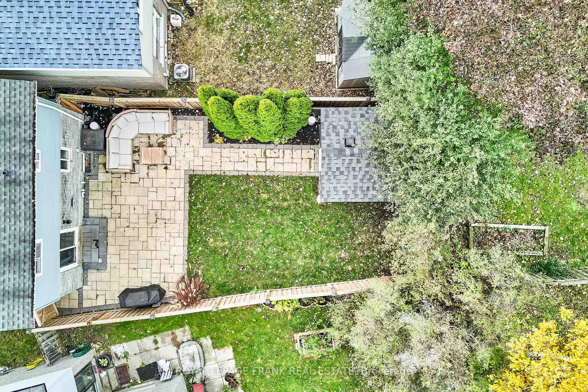 Photo 38 of 812 Attersley Drive, Oshawa, Pinecrest — HOMEH