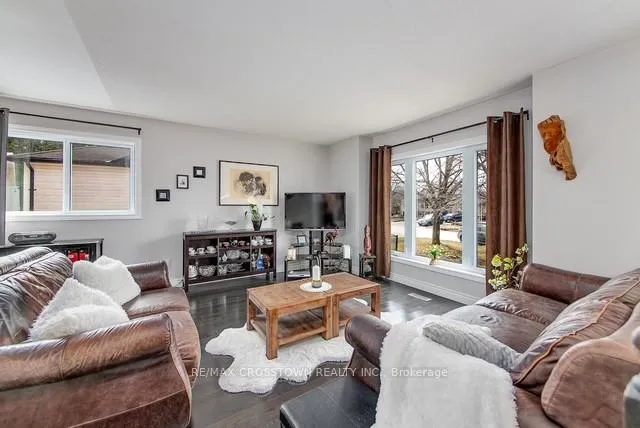 Photo 17 of 13 Harbour Crescent, Wasaga Beach — HOMEH