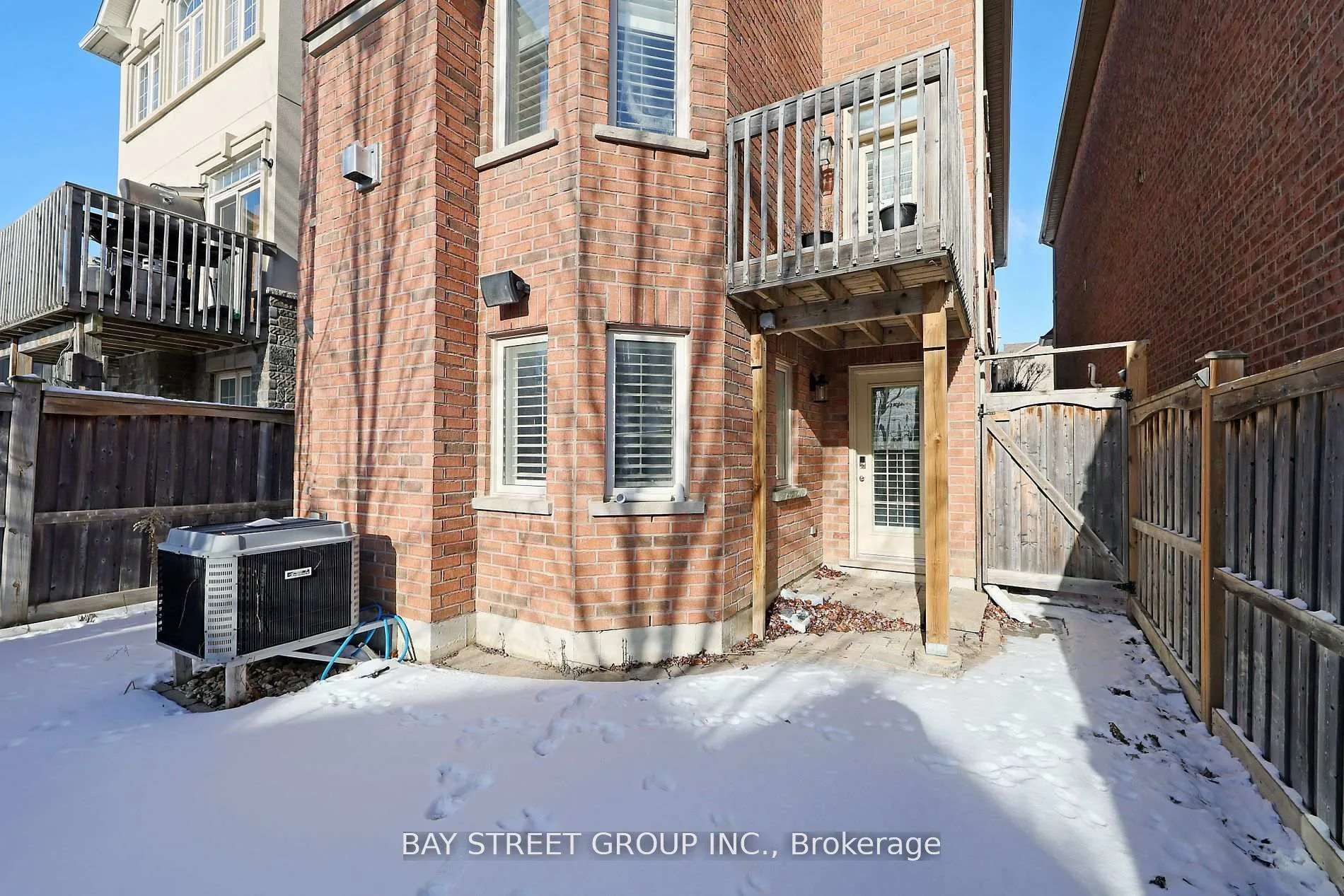 Photo 36 of 21 Robert Green Crescent, Vaughan, Patterson — HOMEH