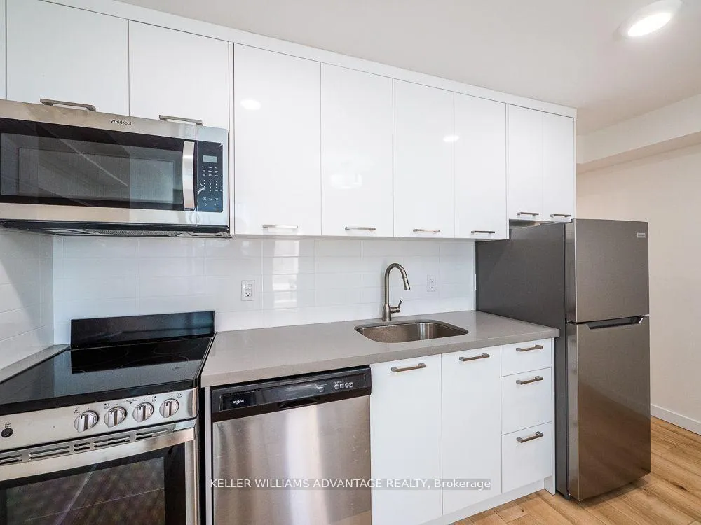 Photo 4 of Unit Lower, 283 Greenwood Avenue, Toronto, Greenwood-Coxwell — HOMEH
