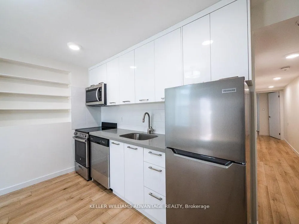 Photo 5 of Unit Lower, 283 Greenwood Avenue, Toronto, Greenwood-Coxwell — HOMEH