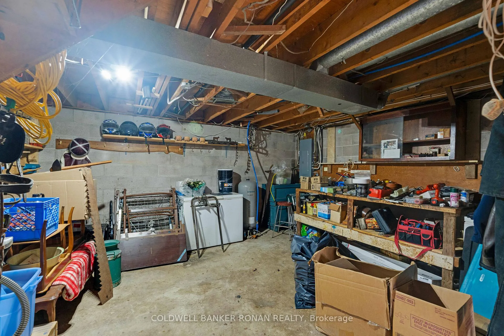 Photo 33 of 9480 32 Side Road, Halton Hills, Rural Halton Hills — HOMEH