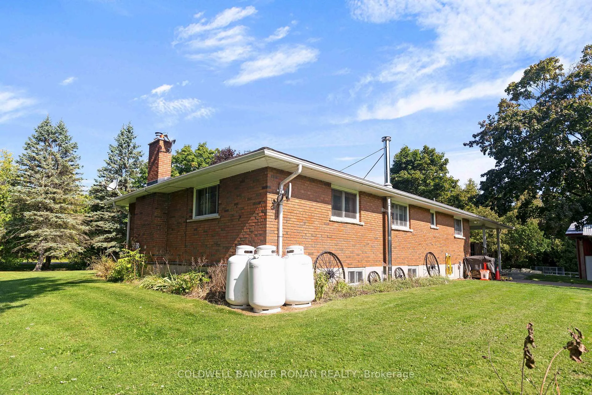 Photo 34 of 9480 32 Side Road, Halton Hills, Rural Halton Hills — HOMEH