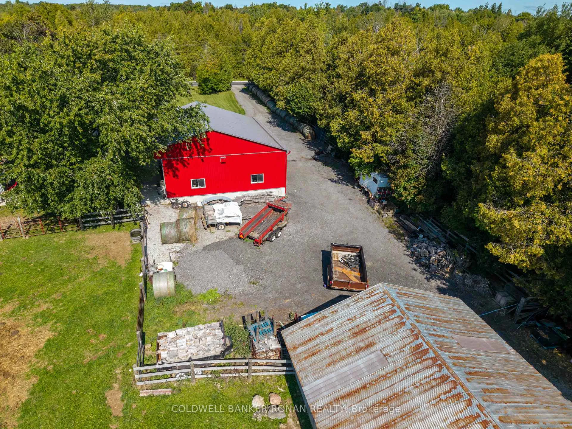 Photo 40 of 9480 32 Side Road, Halton Hills, Rural Halton Hills — HOMEH
