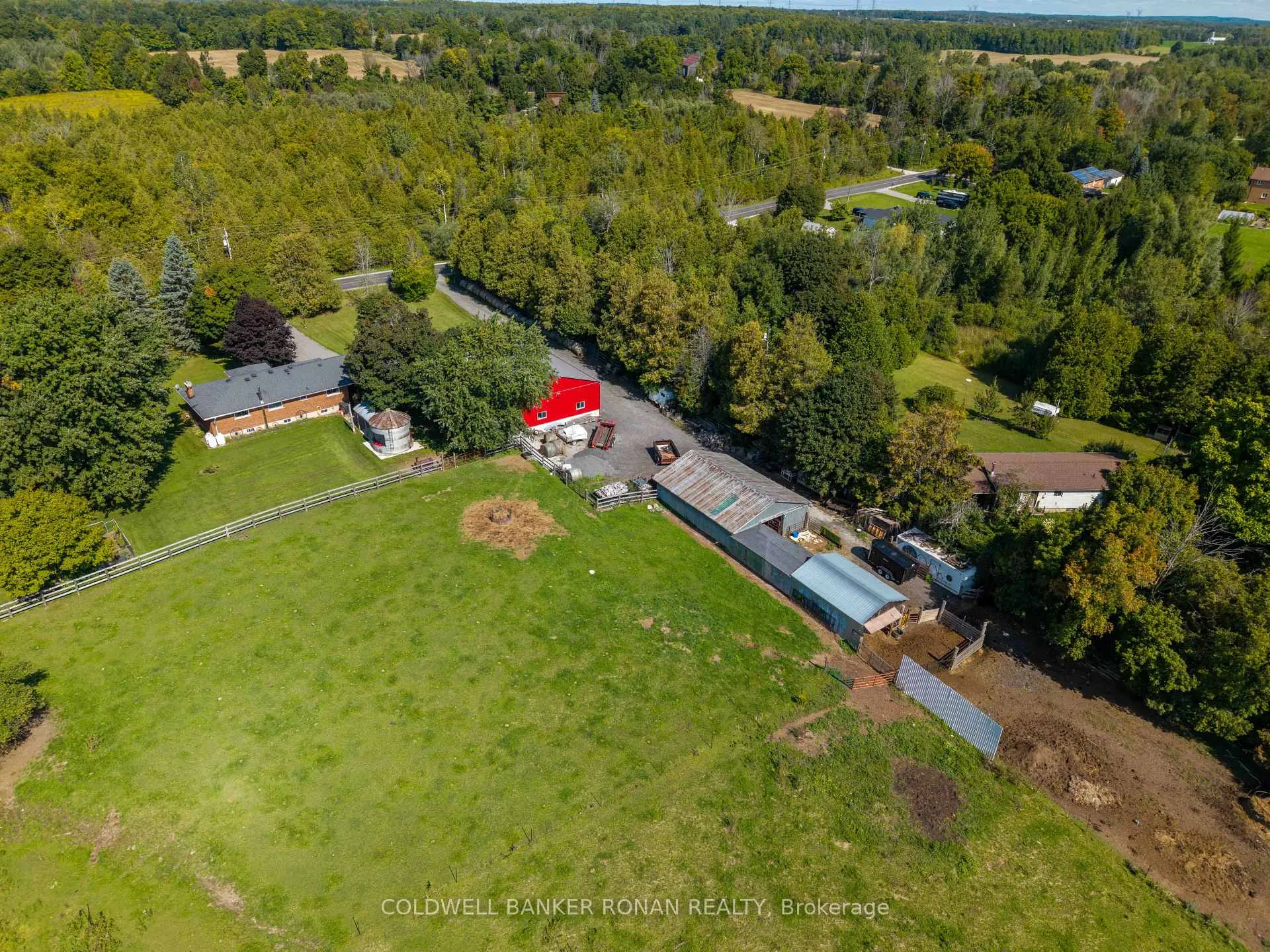 Photo 43 of 9480 32 Side Road, Halton Hills, Rural Halton Hills — HOMEH