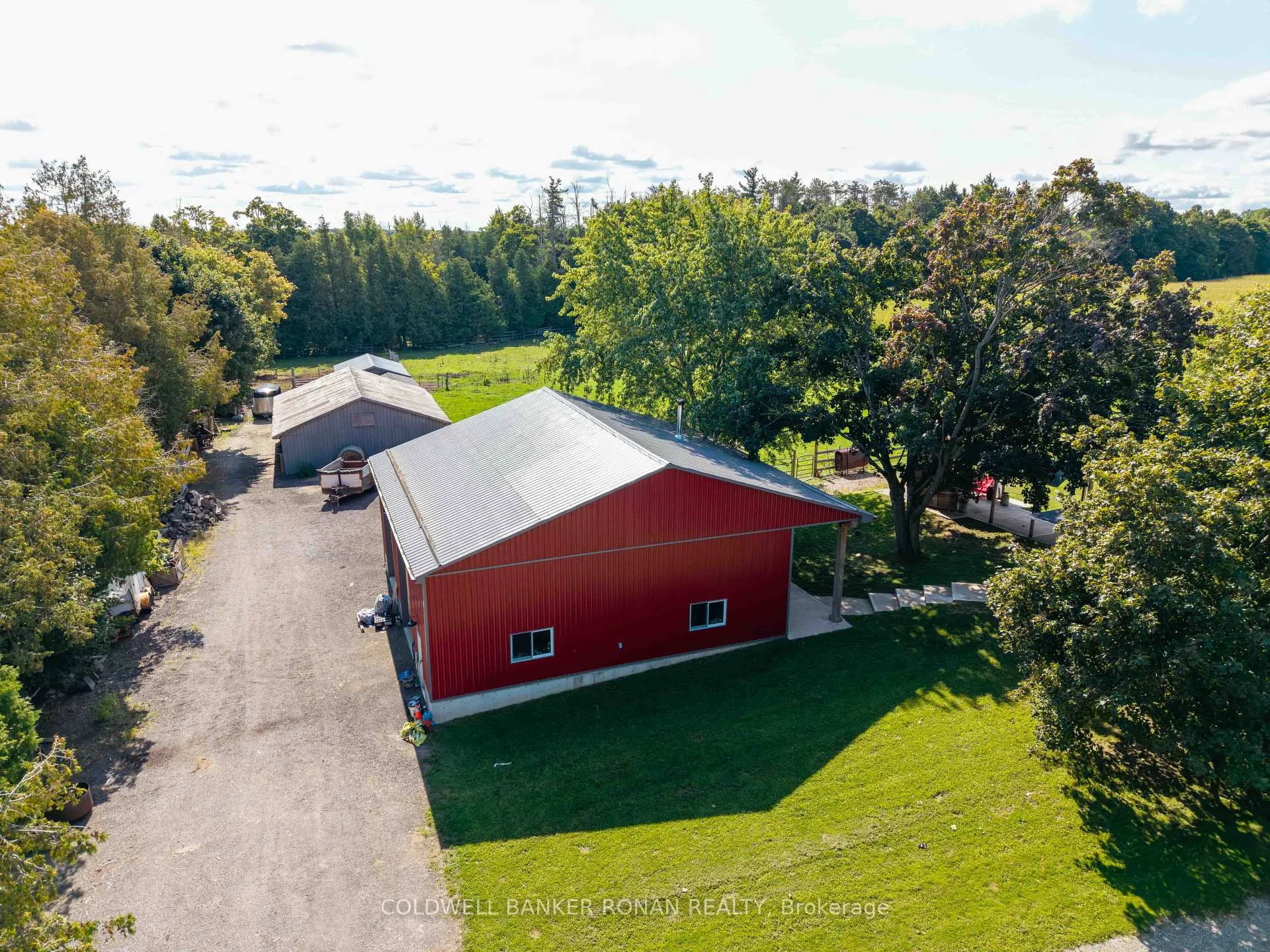 Photo 44 of 9480 32 Side Road, Halton Hills, Rural Halton Hills — HOMEH