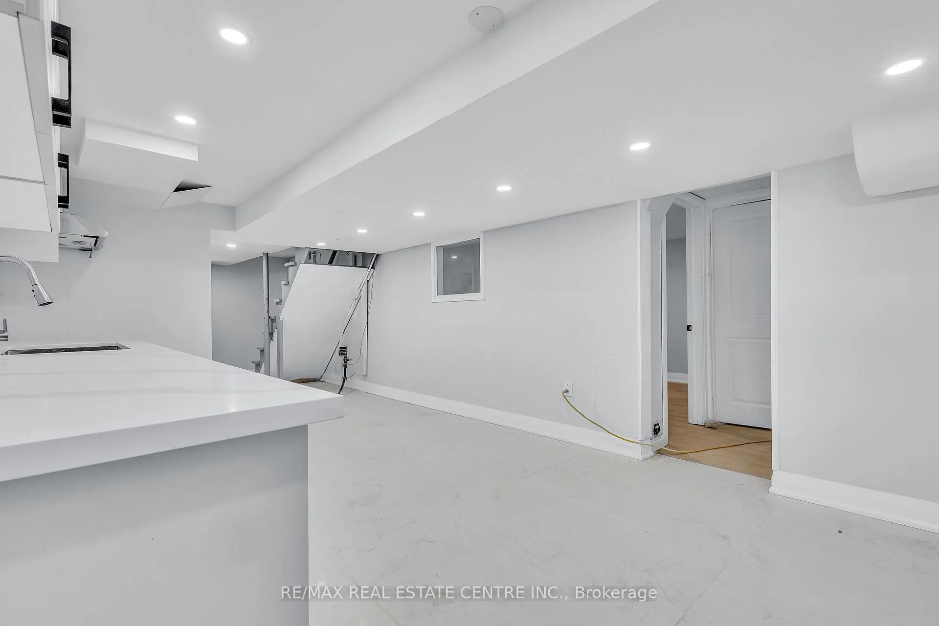 Photo 25 of 84 Avalon Place, Kitchener — HOMEH