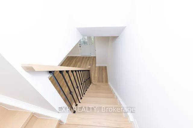 Photo 12 of 121 Ingleside Drive, Kitchener — HOMEH